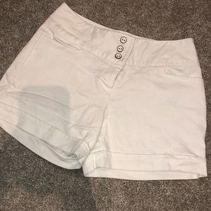 Maurice’s white shorts